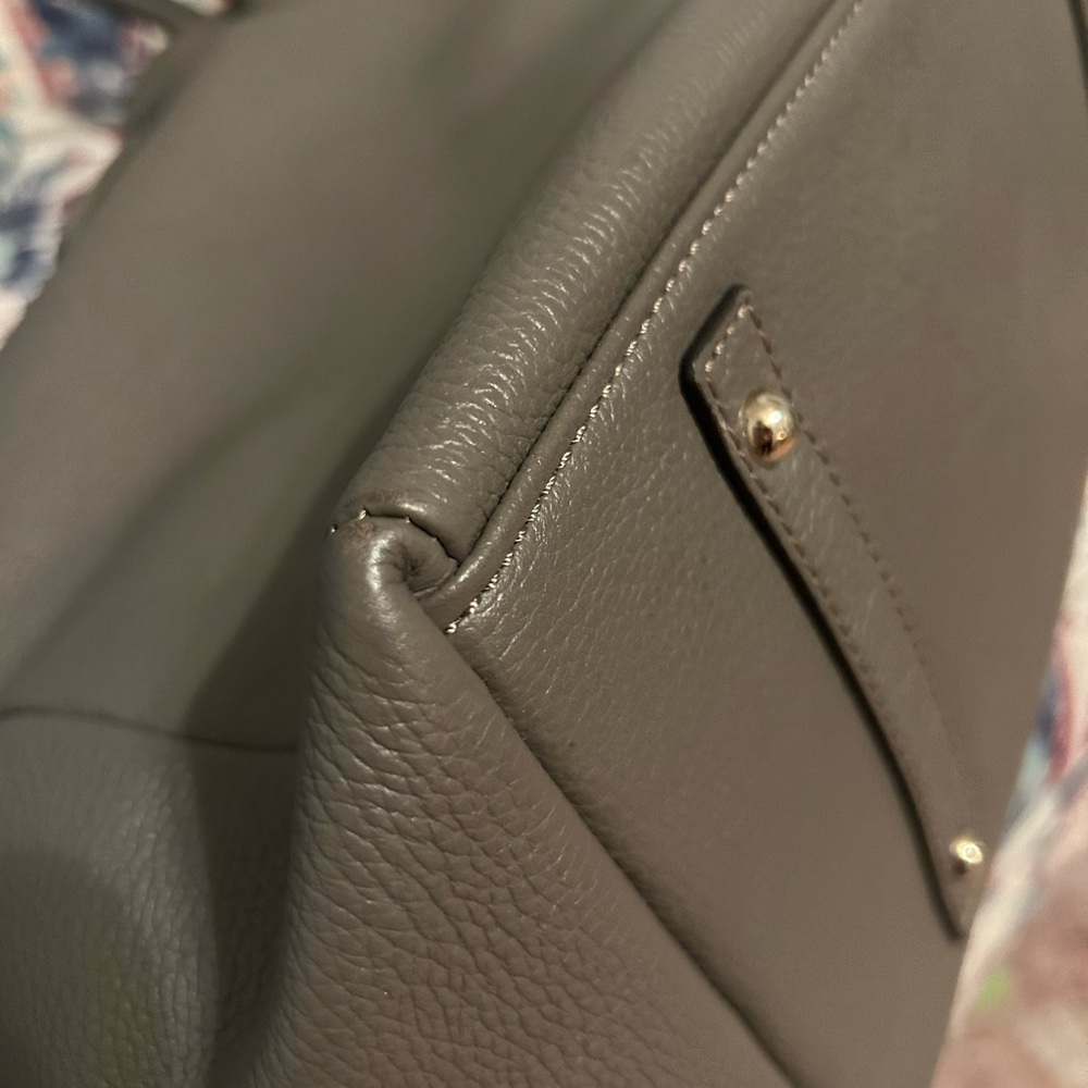 Dooney and Bourke Belvedere Large Lock Tote - Picture 4 of 8